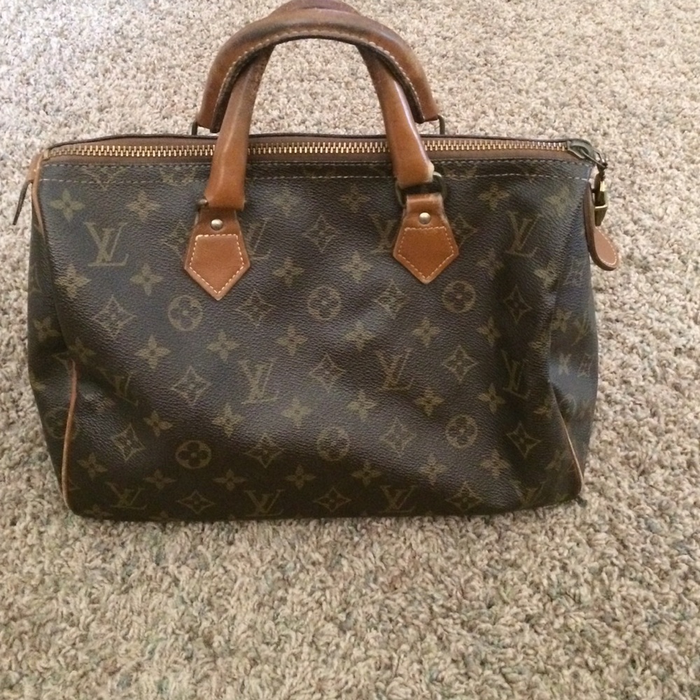 Authentic Louis Vuitton Speedy 30 Monogram Satchel